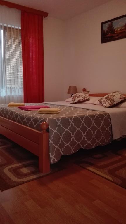 Guest House Adrijana Seliste Dreznicko Exterior foto